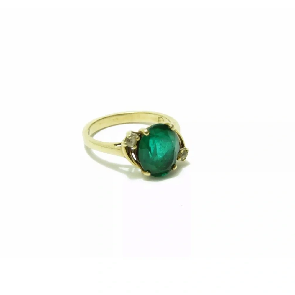 ♥️10K yellow gold emerald ring with cz accents♥️ - Picture 7 of 12
